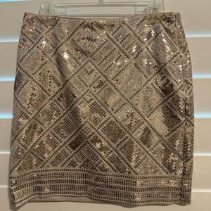Beautiful gold sequined WHBM skirt size 6